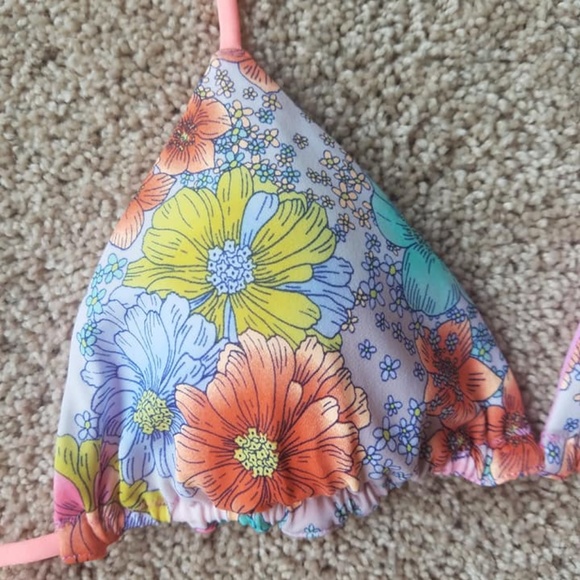 Victoria's Secret bathing suit - Picture 2 of 4